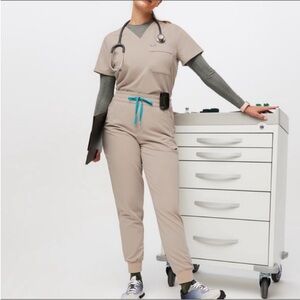 FIGS Zamora Scrubs Jogger Pants Boulder Tan XXL